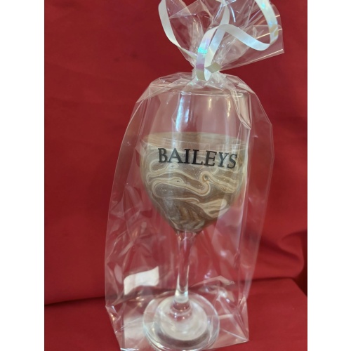 GLASS OF BAILEYS FUDGE