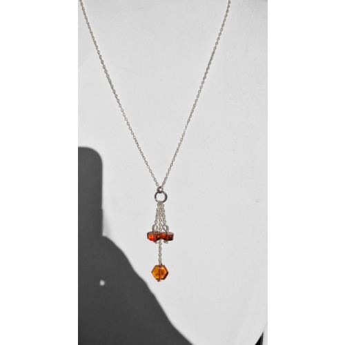 Amber necklace (Cascade d’ Ambre)
