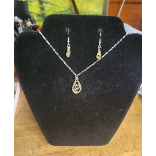 Sterling silver teardrop earring and pendant set