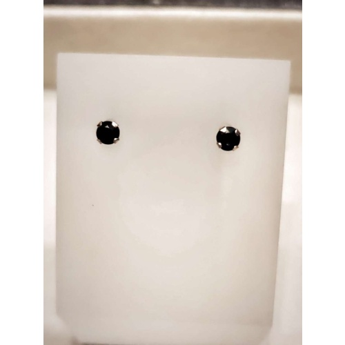 14 carat gold sapphire stud earrings 3mm