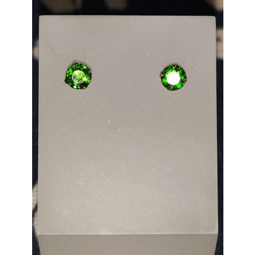 Chrome diopside 14 carat solid gold stud earrings 4mm