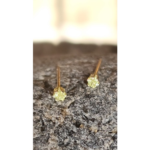 2mm sterling silver peridot stud earrings
