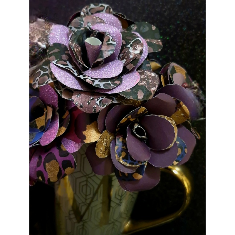 Small Bouquet of  Roses