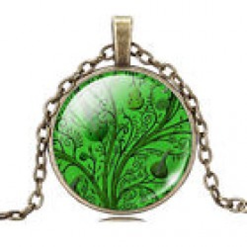 GREEN FLOWERS SPELL INFUSED PENDANT FOR PEACE AND HARMONY