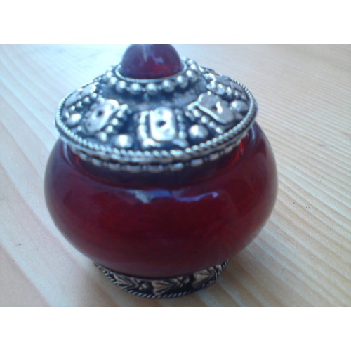 Metopion Homemade Solid Perfume in Handmade murano jar.