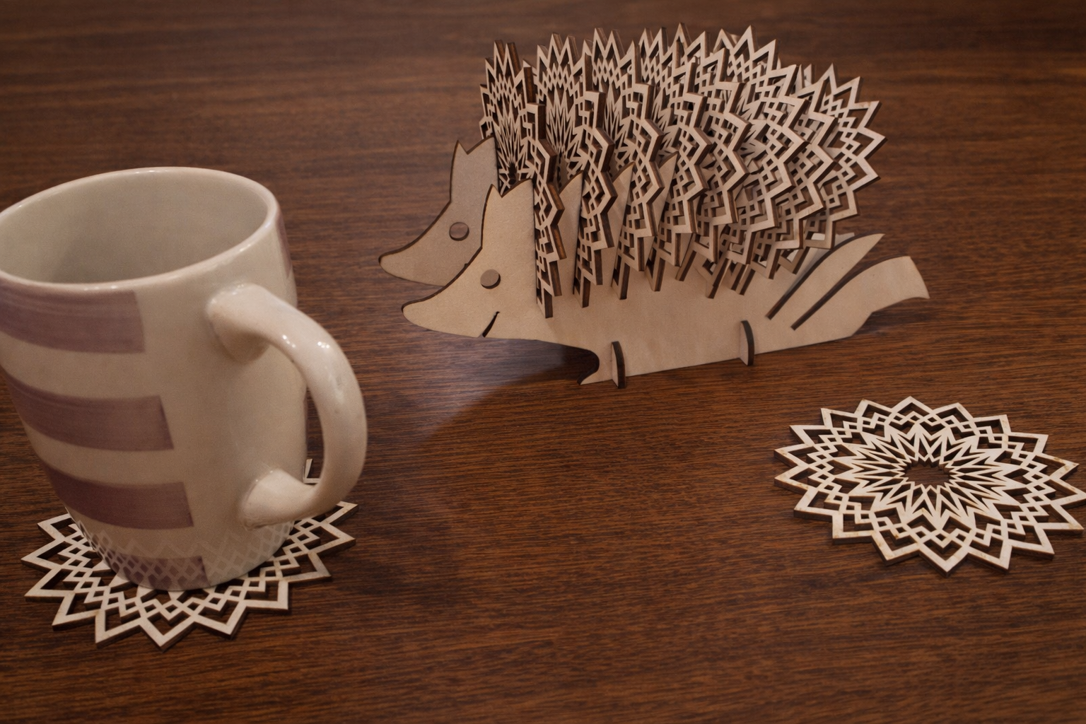 Wooden Hedgehog Coaster Holder With 9 Coasters-Choice Of 3 Styles